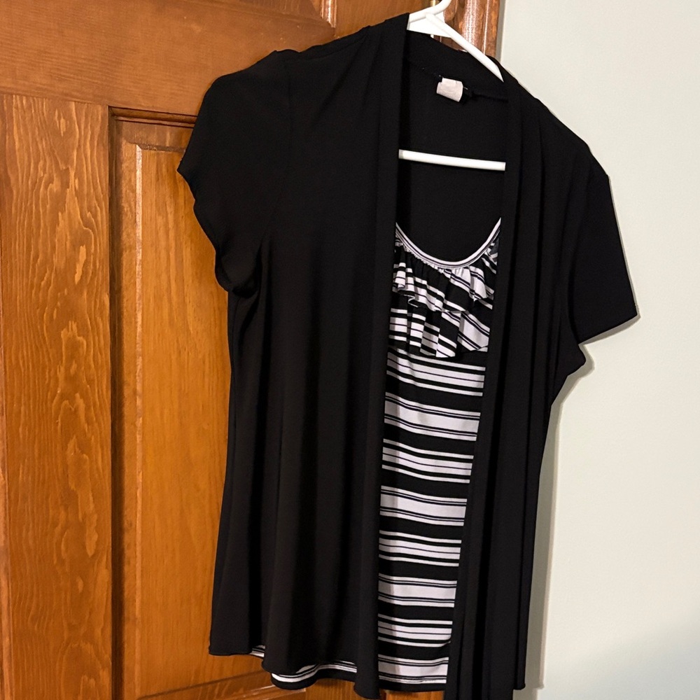 Black and White Striped Women's Top pxl by Perseption Petite nice top polyester - Picture 6 of 10
